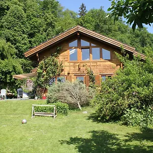 Bed & Breakfast Holzhaus Im Gruenen, Passau